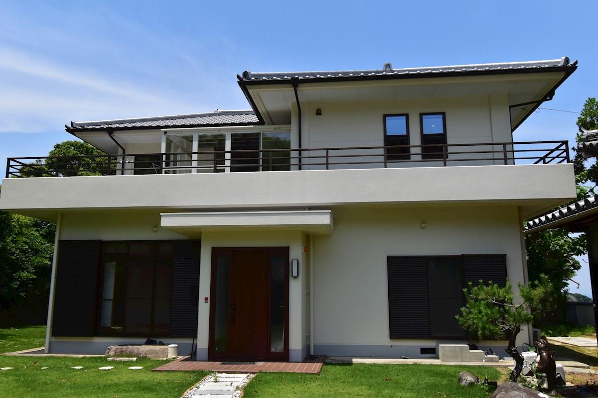 Awajishima House