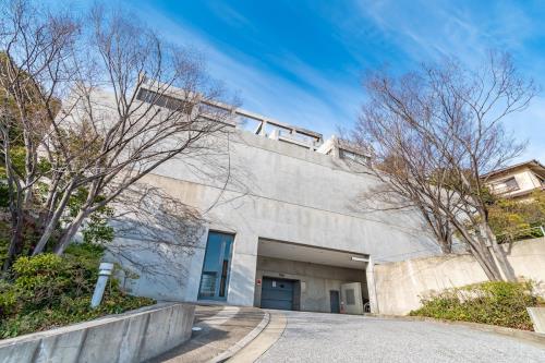 Exterior of Paramount Rokko